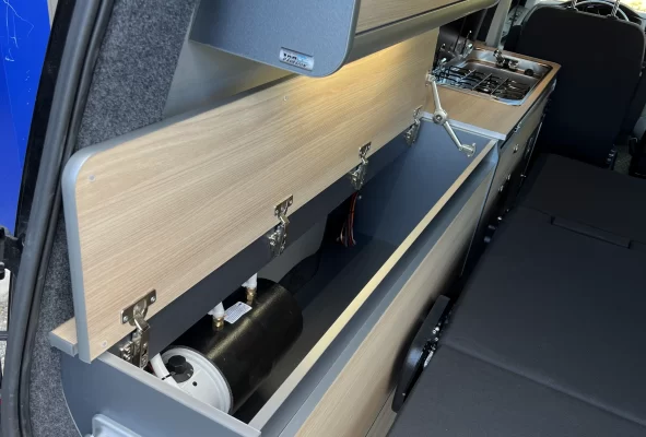 Meuble riviera a chargement vertical