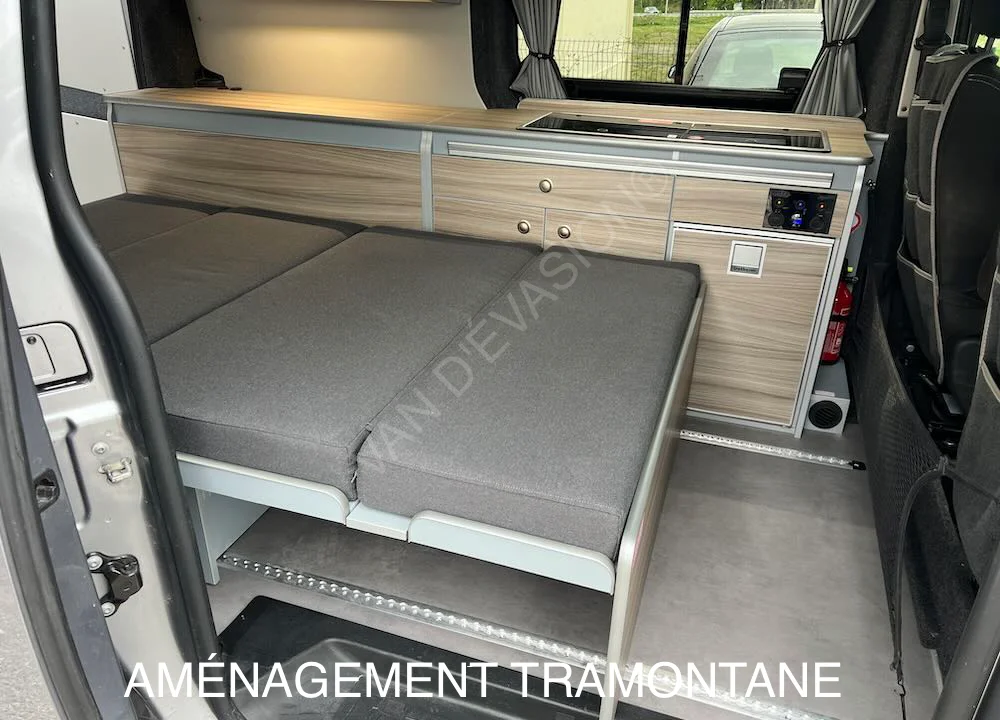 Van aménagé Peugeot Expert standard 2024 - 145 CH bva - Premium Tramontane 2 places 5 Van aménagé Peugeot Expert standard 2024 - 145 CH bva - Premium Tramontane 2 places – Image 3