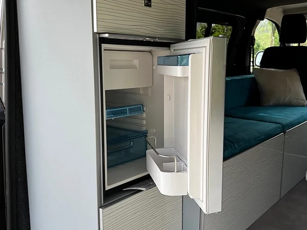 AMÉNAGEMENT VAN LIBECCIO 14 Libeccio amenagement frigo