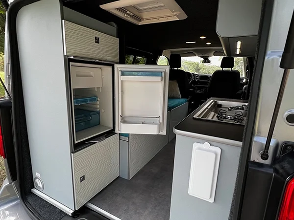 AMÉNAGEMENT VAN LIBECCIO 13 Libeccio amenagement frigo webasto